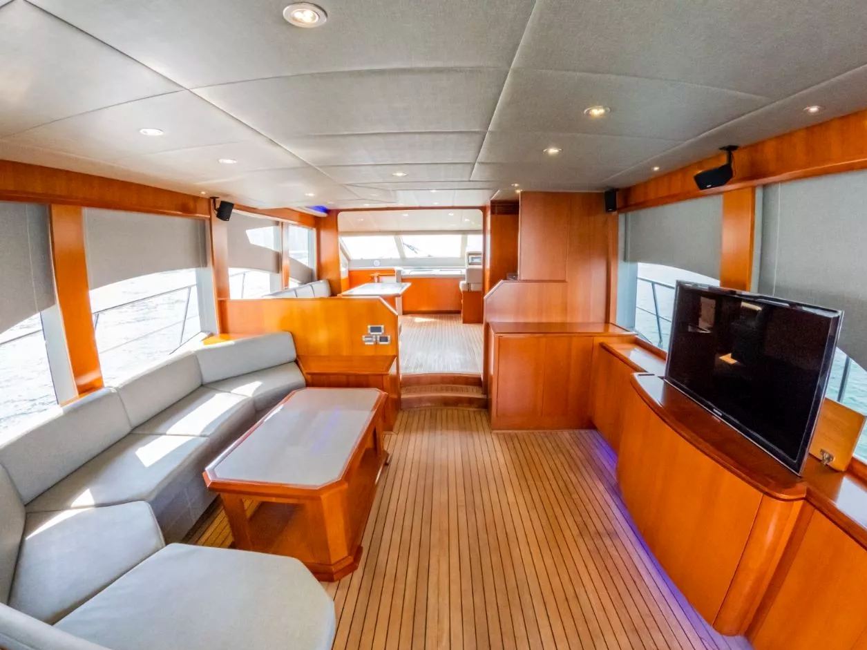 Photo 2 of Azimut Lana