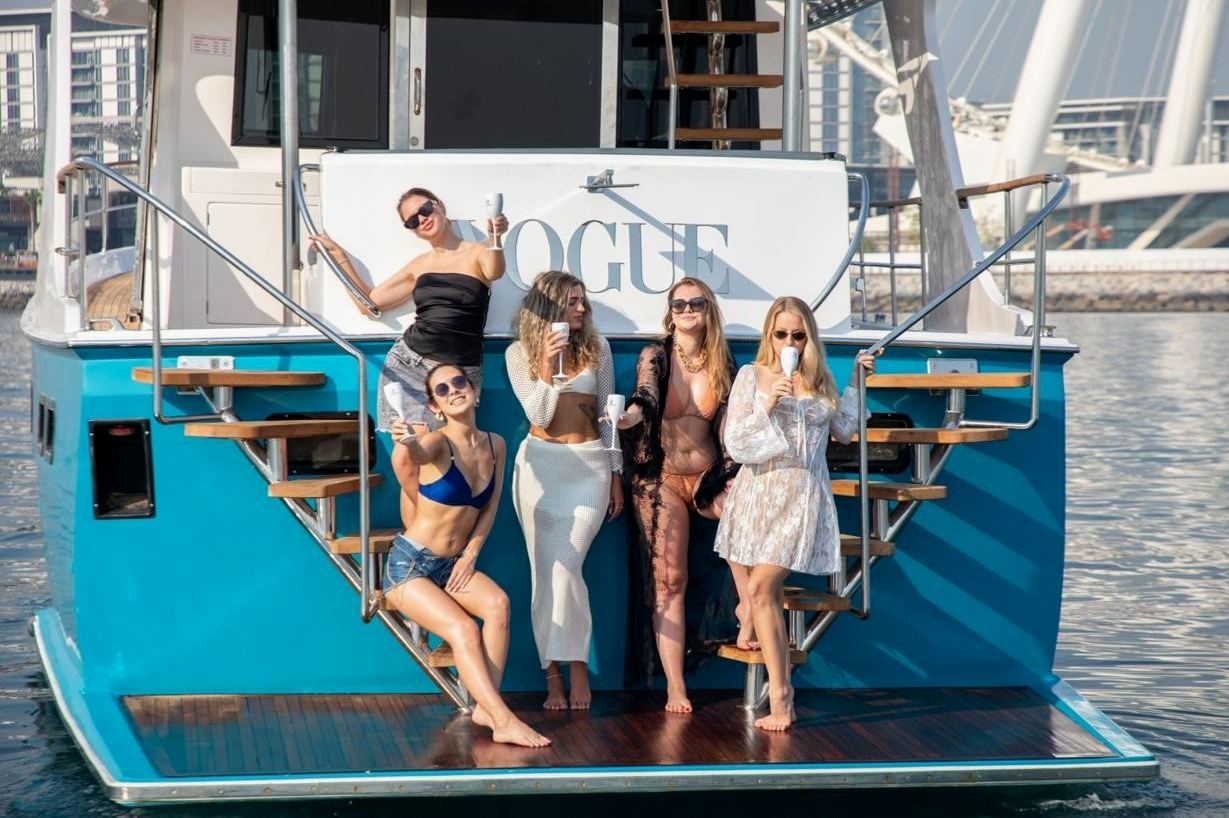 Photo 3 of Vogue Hatteras