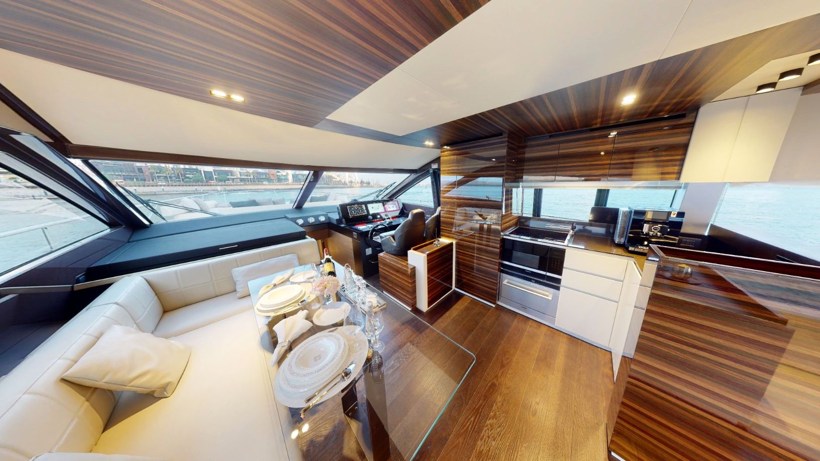 Photo 2 of Ferretti 67 ft