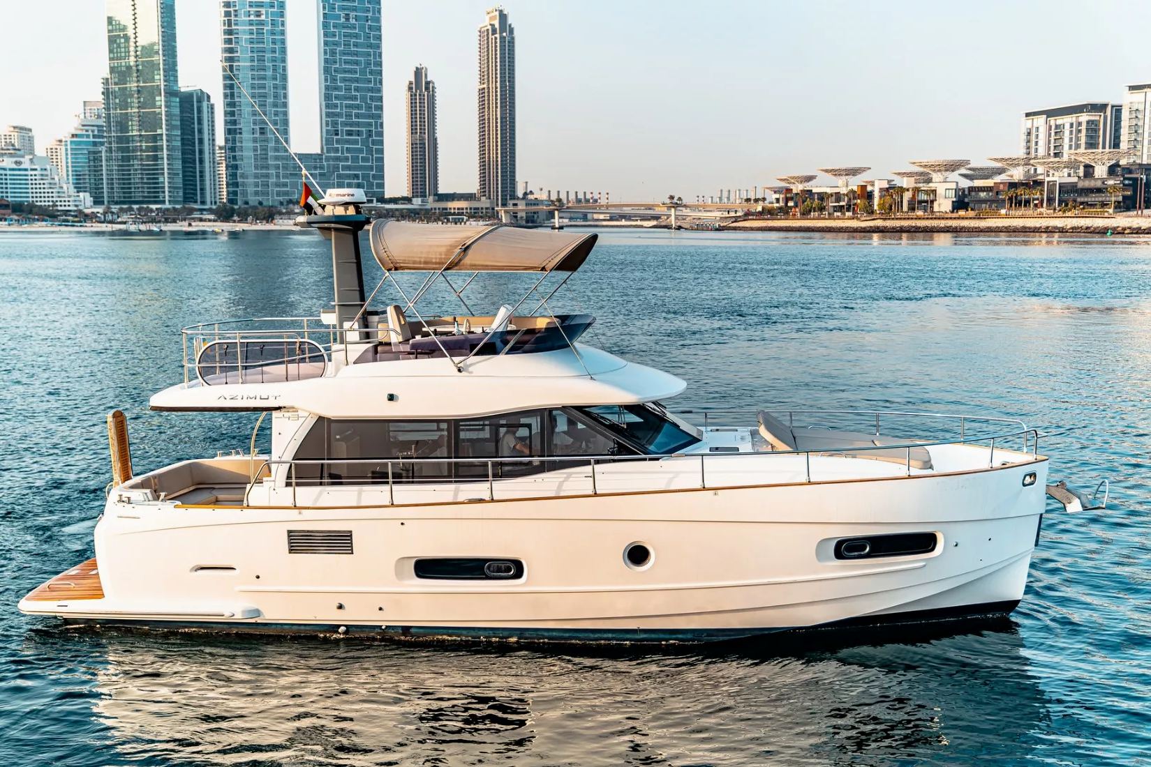 Photo 5 of Azimut Magellano 43 ft