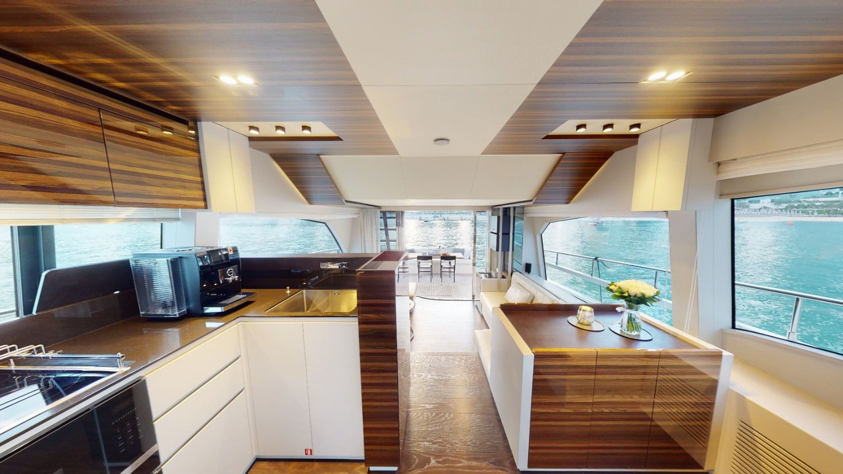 Photo 7 of Ferretti 67 ft