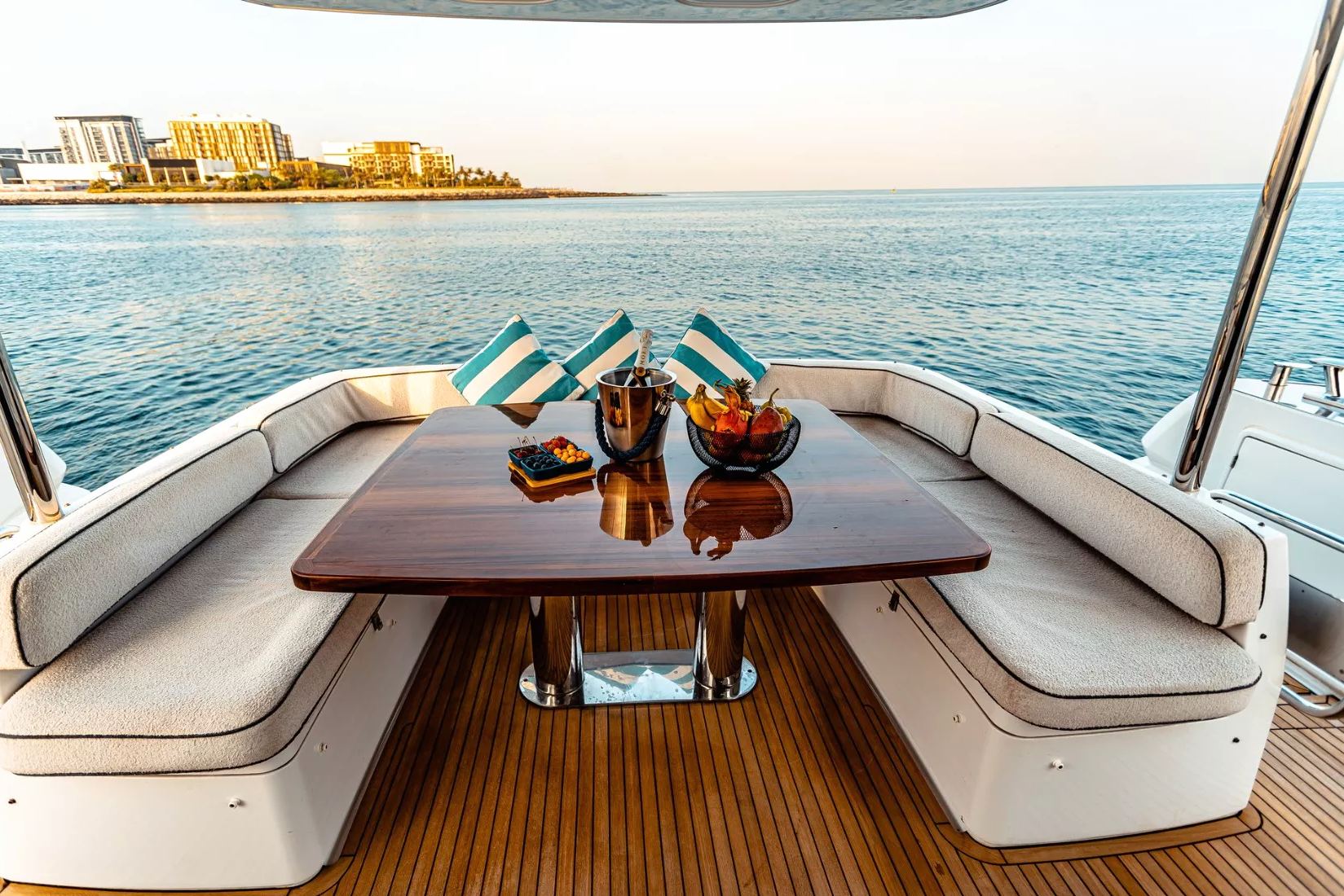 Azimut Magellano, 66 футов — фото 11