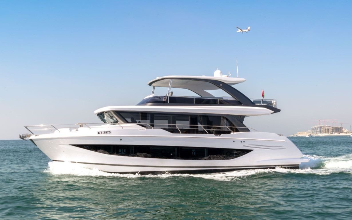 63-foot Sky Walker Amie X63 Sport